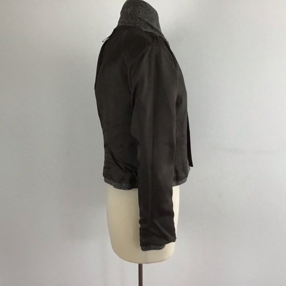 Ann Taylor stretch silk and wool zippered front tailored cropped jacket. Size 4 - Picture 7 of 11